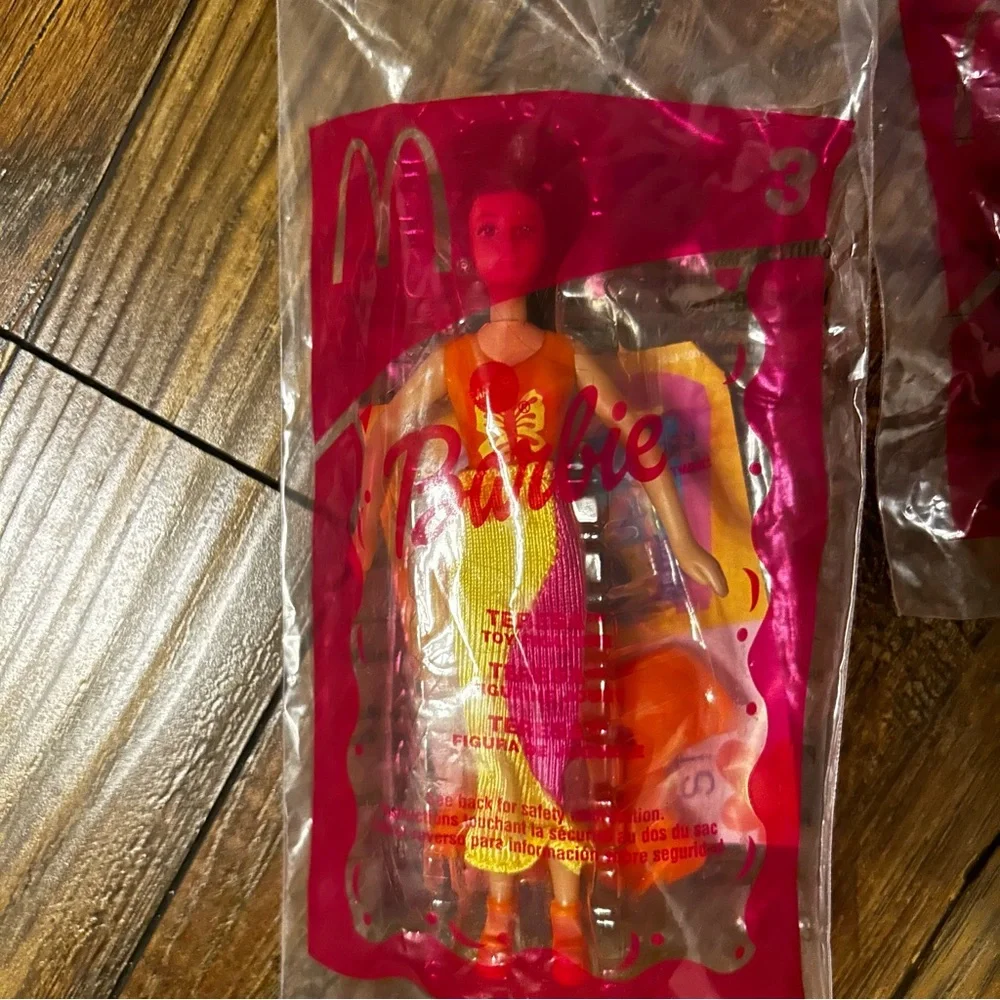 NWT 2002 Barbie McDonalds Happy Meal Toys New in Pkg Sealed‎ (lot of 4)